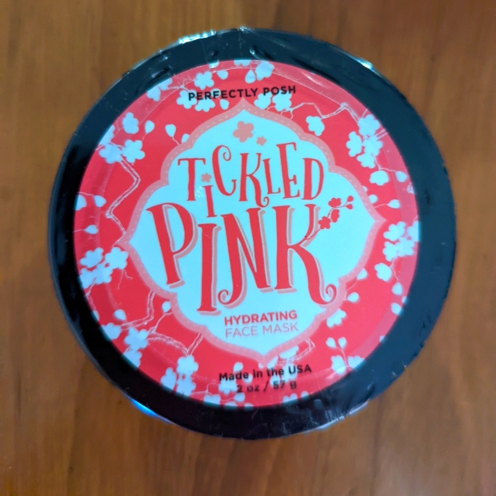 Tickled pink hydrating face mask